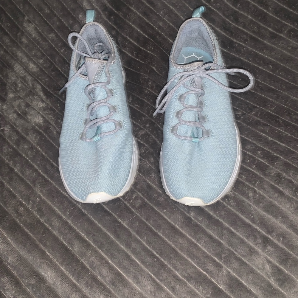 New Balance Tennis Shoes